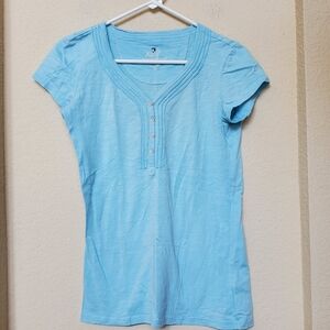 Kuhl V Neckline Sky Blue Top. Size Small